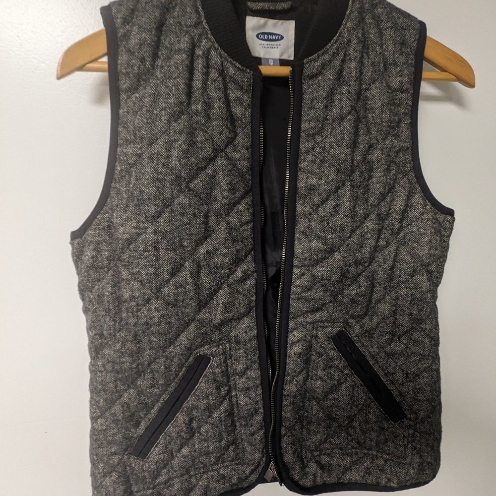 Old navy size XS-TP  tweeted vest.